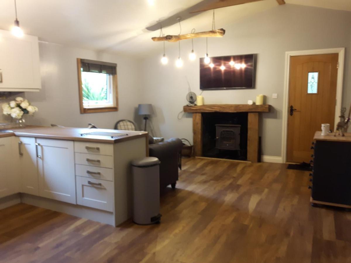 Ever Wanted To Go Off Grid Then This Is For You Sutton Coldfield Exterior photo